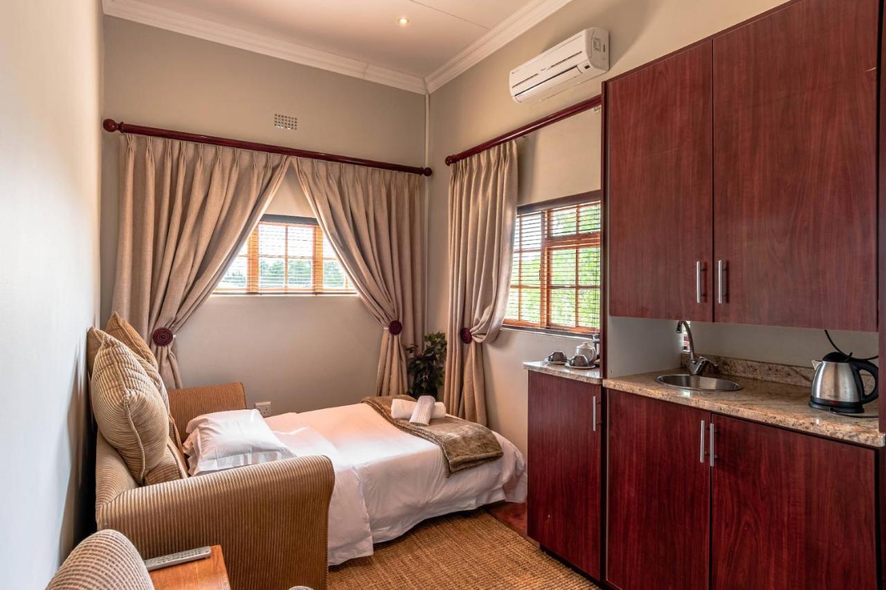 Mooiplaas Guesthouse Oudtshoorn Ngoại thất bức ảnh